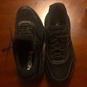 HOKA ONE ONE unisex comfortable all black shoes NWOT size 8.5.